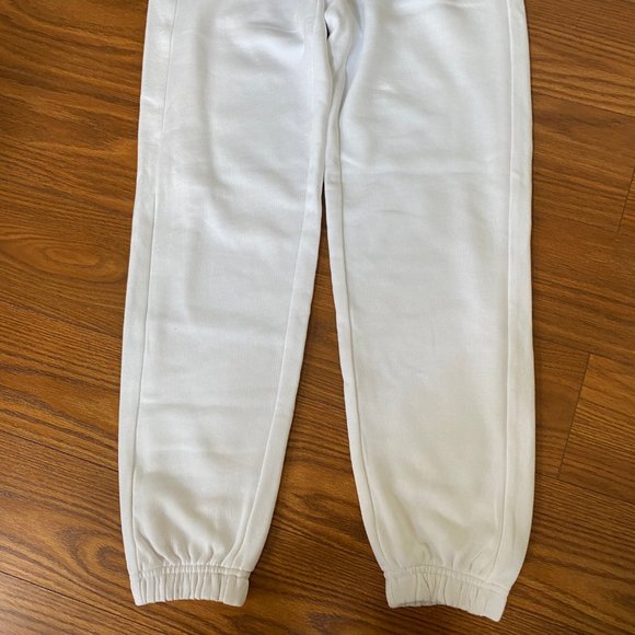 Aritzia TNA Light Boyfriend Sweatpant - Picture 4 of 8